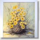 zlute kvety v kosiku